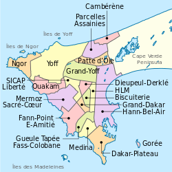 เมืองดาการ์ แบ่งออกเป็น 19 ชุมชน (communes d'arrondissement)