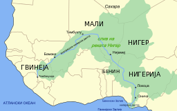 Карта на реката Нигер, и базенот на реката Нигер покажан во зелено.
