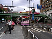 Shin-Shin Bus AG-555 on Roosevelt Road, Taipei City