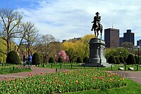 George Washington szobra a bostoni közparkban
