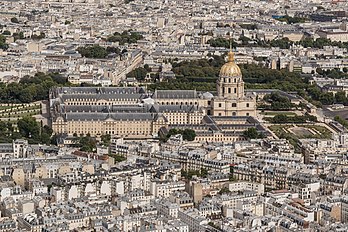 Panorama da face oeste do Palácio dos Inválidos visto da Torre Eiffel em Paris. (definição 3 561 × 2 374)