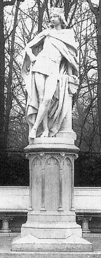 Памятник Генриху II на аллее Победы