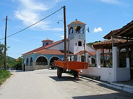Улица во селото со црквата „Св. Никола“