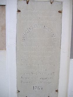 Emléktáblája Makón, a Szent Anna-kápolna falán (A makói emléktáblák listája)