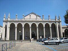 La facciata della cattedrale di Santo Stefano