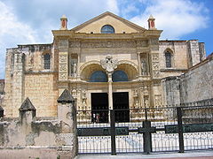 Catedral de Santo Domingo, la más antigua de América (1504).