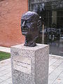Monumento a José Hierro