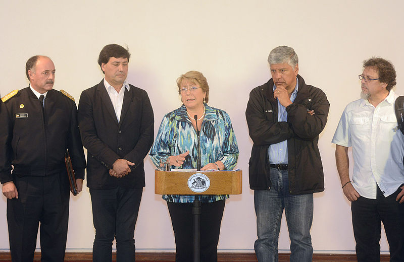 File:Presidenta Bachelet realiza declaraciones ante incendio en Valparaíso 01.JPG