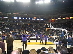 Sacramento Kings shootaround at Oracle Arena, December 2006.jpg