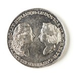 Silvermedalj med Gustav III och Lovisa Ulrika