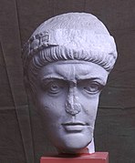 Restored head of Valentinian I.jpg