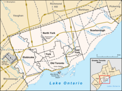 شهرداری تورنتو در تورنتو واقع شده