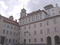 Lietuvių: Vilniaus universitetas English: Vilnius University Беларуская: Віленскі унівэрсытэт