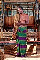 27. Srí Lanka-i munkás hagyományos módon, régi eszközökkel készített kókuszdió kötelével (javítás)/(csere)
