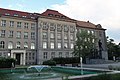 Náměstí T. G. Masaryka s obchodní akademií a památníkem Osvobození