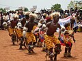 A tammari törzs férfiai táncolnak