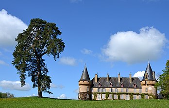 Le château de Villemolin, à Anthien (Nièvre, France). (définition réelle 4 810 × 3 071)