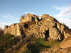 A Drégelypalánk és Nagyoroszi községek közt található drégely vári romok