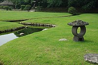 Lanterne en pierre dans le du Kōraku-en.