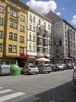 Nynější sídlo Divadla Spejbla a Hurvínka v Dejvické ulici v Praze-Bubenči
