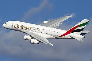 Emirates Havayolları'na ait bir A380