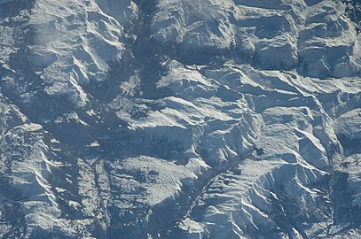 Safiental und die Schlucht Via Mala bei Thusis, Foto von oben mit Berggipfeln