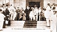 Святкування проголошення держави Великий Ліван у Бейруті 1 вересня 1920: французький генерал Анрі Ґуро (в центрі), Великий муфтій Бейруту шейх Мустафа Наджа (ліворуч), маронітський патріарх Ілія Петро Хоайек (праворуч)