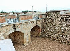 Paso moderno del Puente de Palmas a través del hornabeque