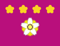 多数の「桜」が配置された統合幕僚長旗（自衛隊の旗）