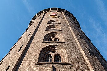 Rundetårn, uma torre do século XVII localizada na região central de Copenhague, Dinamarca (definição 5 383 × 3 589)