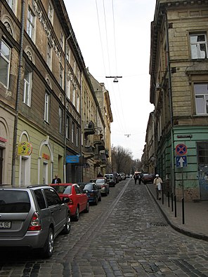 Вул. Гавришкевича (вигляд з вулиці Краківської)