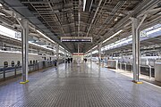 新幹線25・26番線ホーム（2023年2月）