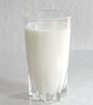 牛奶一杯