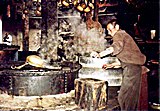 Кулінарія в монастирі Сера, Лхаса. 1993 рік