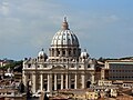 Базиликата Свети Петър в Рим с купол над средокрестиеето