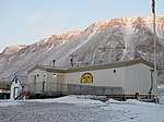 Mai 2016: Station der Royal Canadian Mounted Police in Grise Fiord, Nunavut, Kanada