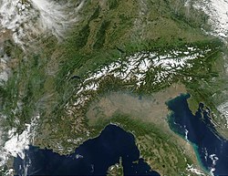 Alp dağlarının Kosmosdan görüntüsü