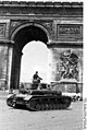1. SS Panzer Alayı 1. Panzer Taburu 2. Bölüğü'ne bağlı Panzer IV G (29 Temmuz 1942, Zafer Takı'nın önünde, Paris)