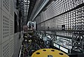 20. A kiotói Japán egyik legnagyobb vasútállomása és közlekedési csomópontja. Az épületet Hara Hirosi tervezte, és 1997-ben adták át (javítás)/(csere)