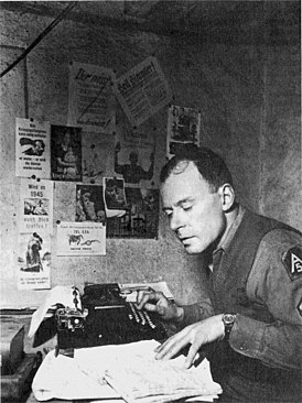 Клаус Манн в форме сержанта американской армии. Италия, 1944