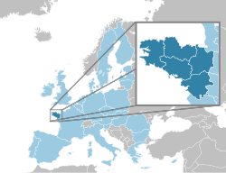 布列塔尼（深藍色區域）在歐盟（淺藍色區域，2019年）中的位置