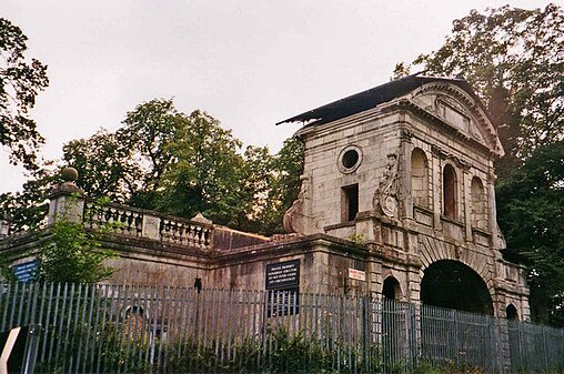 Temple Bar Gate at Theobalds Park, 1999
