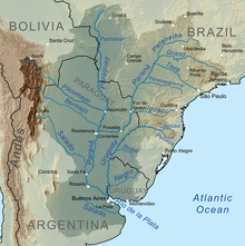 Rio Paraná kiel parto de la riversistemo Rio de la Plata