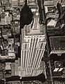 L'Empire State Building en 1932 après l'achabada daus trabalhs
