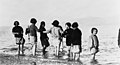 Enfants réfugiés à Marathon (Grèce), 1915 ou 1916.