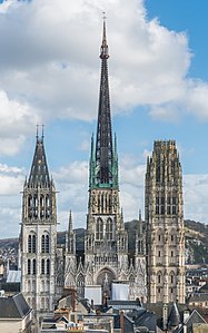 Руанска катедрала: централна кула (13 – 16 век) и дясна кула (15 век)