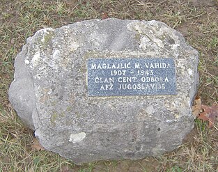 Гроб Вахиде Маглајлић на Партизанском гробљу у Бањалуци