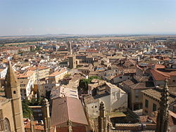 Thành Huesca nhìn từ một nhà thờ