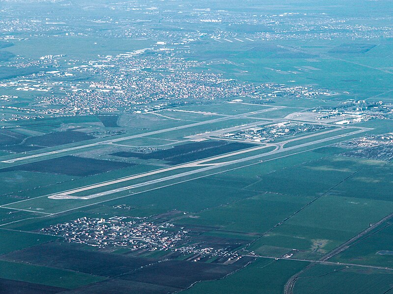 File:Henri-Coanda-airport-Flight Bucharest -Frankfurt-april-2013 (cropped).jpg