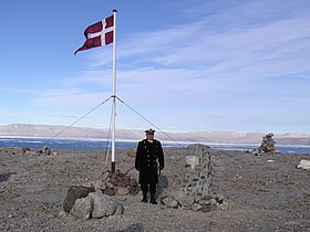 Quốc kỳ Đan Mạch trên đảo Hans